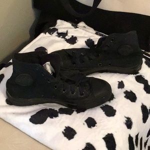 Size 6 high top converse